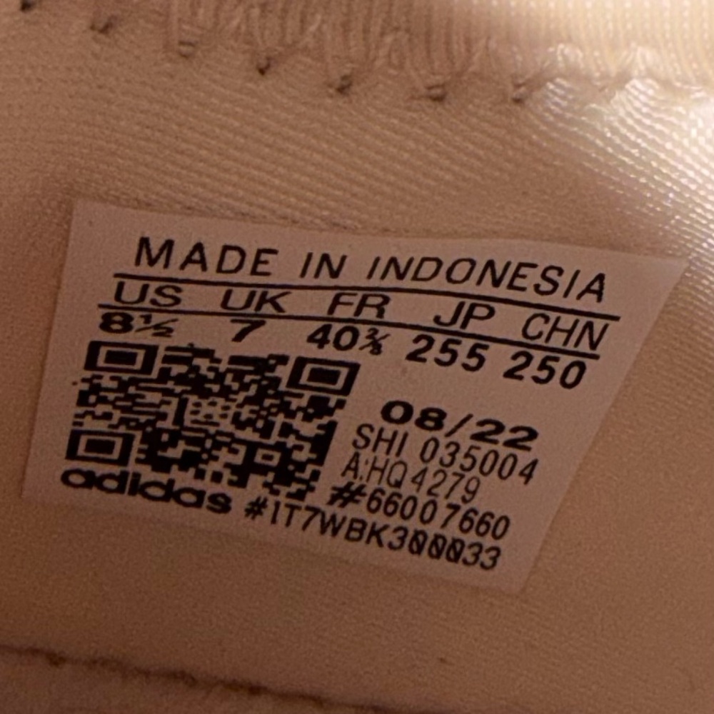 adidas Women's Blush Pink NMD_R1 Sneakers - Picture 7 of 8